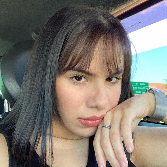 Meet your Posher, Jocelyn - Picture 1 of 1